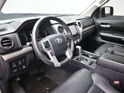 Used 2020 Toyota Tundra SR5 w/ SR5 Leather Package AWD/4WD image 18