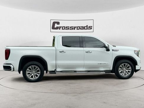 Used 2024 GMC Sierra 1500 Denali w/ Technology Package AWD/4WD image 6