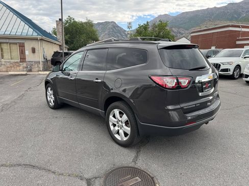 Used 2017 Chevrolet Traverse LT w/ True North Edition AWD/4WD image 3