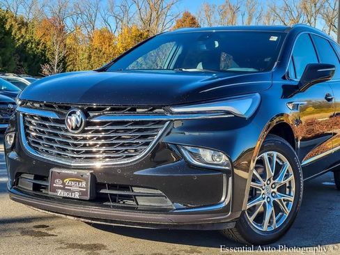 Used 2023 Buick Enclave Essence w/ Experience Buick Package image 2