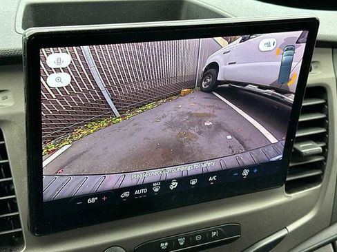 Used 2022 Ford Transit 350 XLT image 17