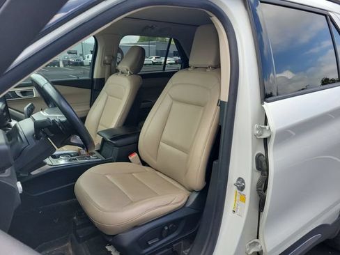 Used 2020 Ford Explorer XLT w/ Equipment Group 202A AWD/4WD image 20