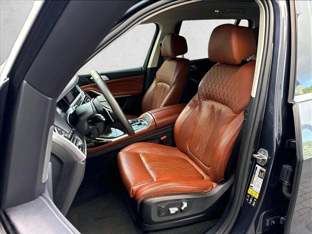 Used 2020 BMW X7 xDrive40i w/ Premium Package AWD/4WD image 26
