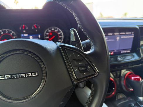 Used 2022 Chevrolet Camaro LT w/ Technology Package RWD image 18
