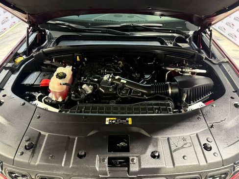 Used 2023 Jeep Grand Cherokee L Laredo image 50