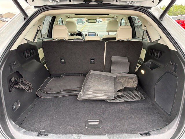 Used 2024 Ford Edge Titanium AWD/4WD image 13