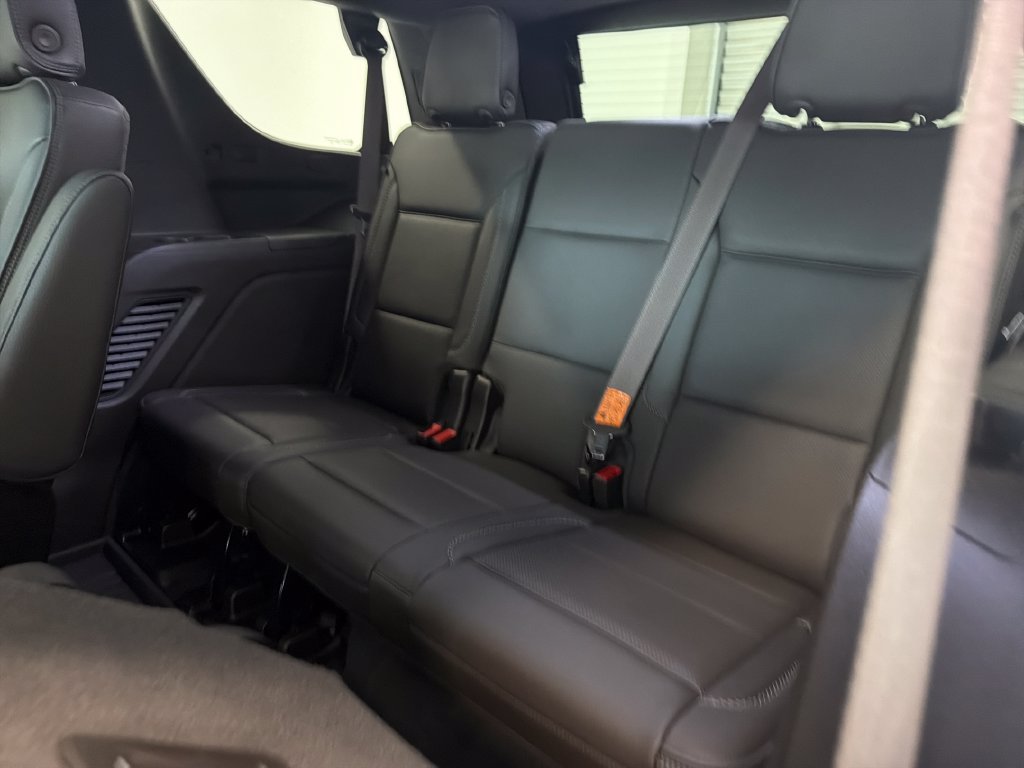 Used 2021 GMC Yukon Denali w/ Denali Premium Package RWD image 17