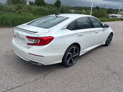 Used 2022 Honda Accord Sport image 3