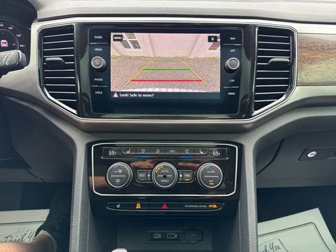 Used 2019 Volkswagen Atlas SEL Premium image 33