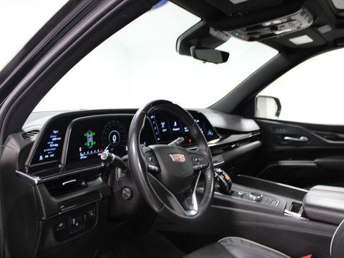 Used 2024 Cadillac Escalade ESV Sport RWD image 23