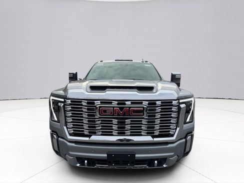 Used 2026 GMC Sierra 2500 Denali w/ Denali Reserve Package AWD/4WD image 8