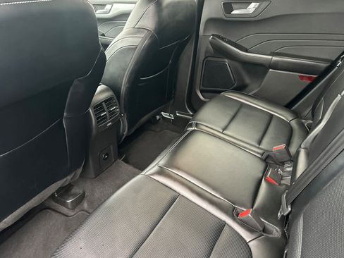 Certified 2025 Ford Escape Platinum image 4