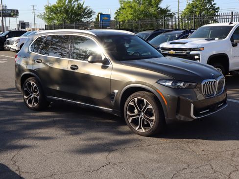 Used 2024 BMW X5 xDrive40i AWD/4WD image 13