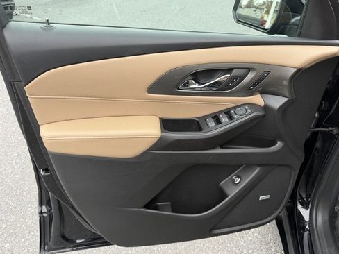 Certified 2023 Chevrolet Traverse Premier image 29