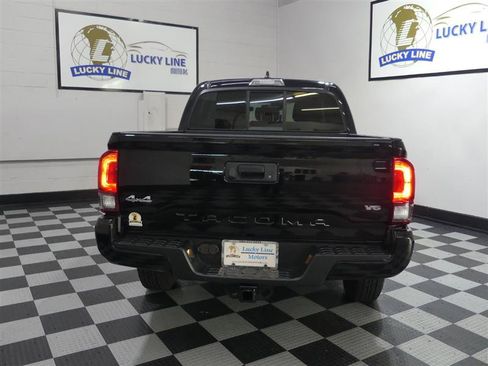 Used 2021 Toyota Tacoma SR AWD/4WD image 8