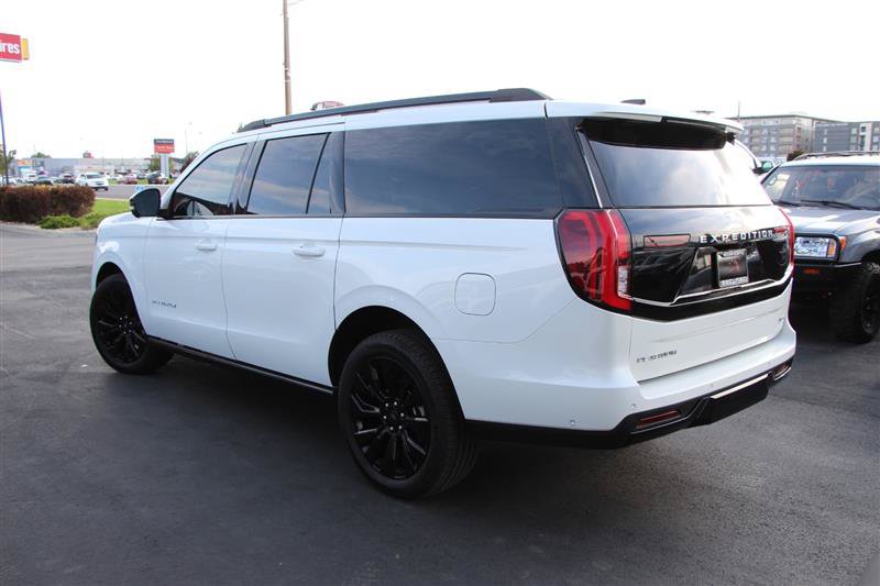 Used 2025 Ford Expedition Max Platinum w/ Driver's Package AWD/4WD image 6