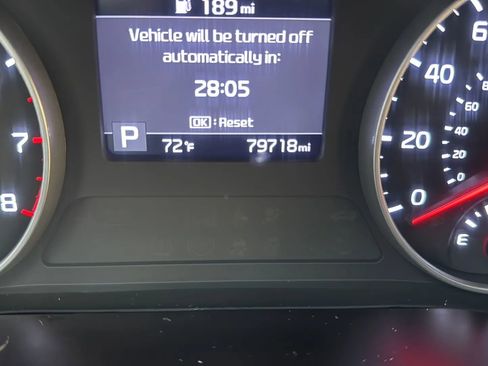 Used 2022 Kia Seltos Nightfall Edition image 17