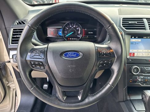 Used 2018 Ford Explorer XLT w/ Equipment Group 202A image 47