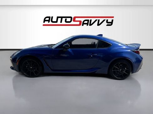Used 2023 Toyota GR86 Premium w/ ALL Weather Mat Package (TMS) RWD image 4
