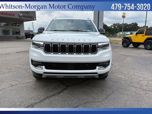 Used 2024 Jeep Wagoneer Series II w/ Flexible Seating Group image 2
