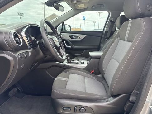 Used 2025 Chevrolet Blazer LT AWD/4WD image 2