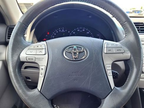 Used 2011 Toyota Camry XLE w/ XLE Extra-Value Pkg #2 FWD image 25