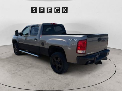 Used 2011 GMC Sierra 2500 SLT w/ SLT Convenience Package AWD/4WD image 7
