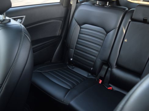 Used 2022 Ford Edge SEL w/ Convenience Package image 14