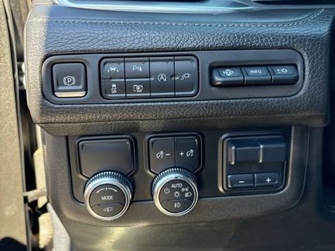 Used 2022 GMC Yukon XL Denali w/ Max Trailering Package image 26