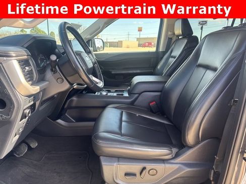 Used 2024 Ford Expedition Max XLT image 2