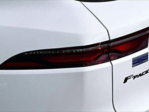 Used 2023 Jaguar F-PACE R-Dynamic S AWD/4WD image 31