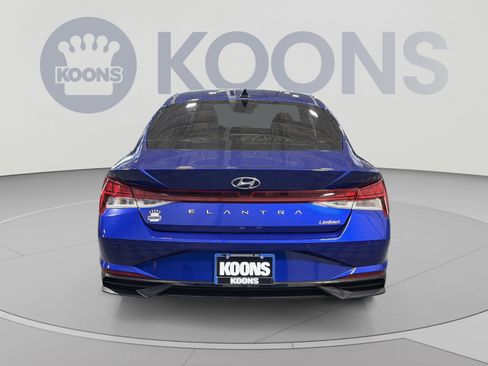 Used 2023 Hyundai Elantra Limited FWD image 5