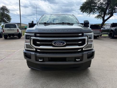 Used 2022 Ford F350 Platinum AWD/4WD image 2
