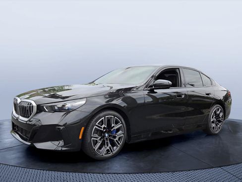 Certified 2026 BMW i5 eDrive40 w/ M Sport Package AWD/4WD image 2