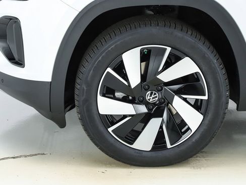 New 2026 Volkswagen Atlas Cross Sport SEL image 5