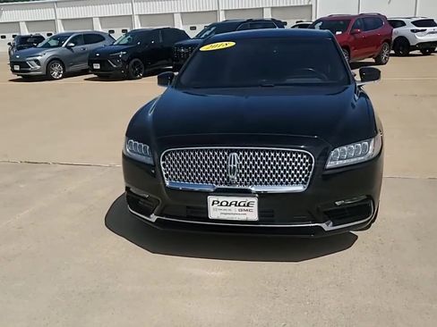 Used 2018 Lincoln Continental Reserve AWD/4WD image 3
