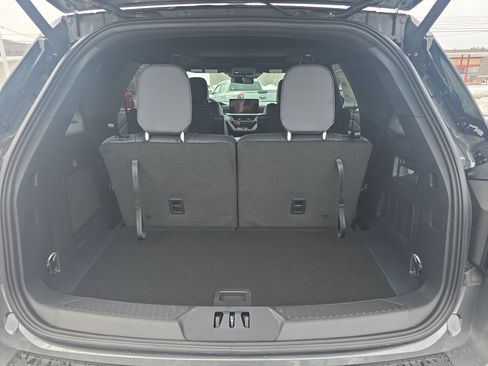 New 2026 Ford Explorer ST-Line w/ ST-Line Street Pack image 6