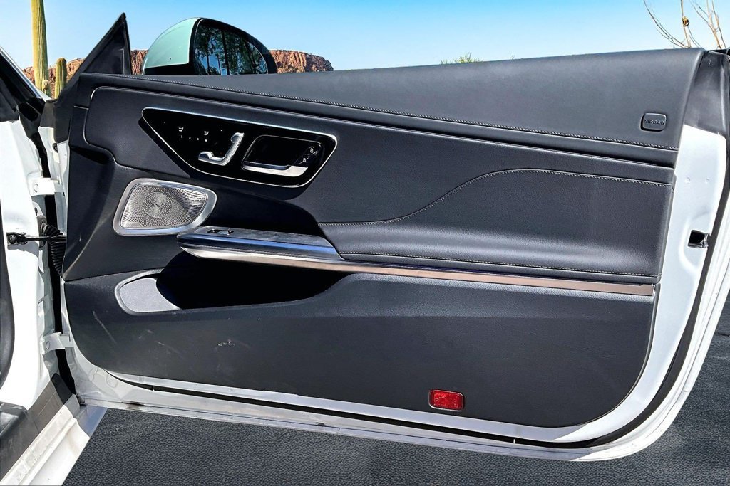Used 2025 Mercedes-Benz CLE 300 4MATIC Cabriolet image 23