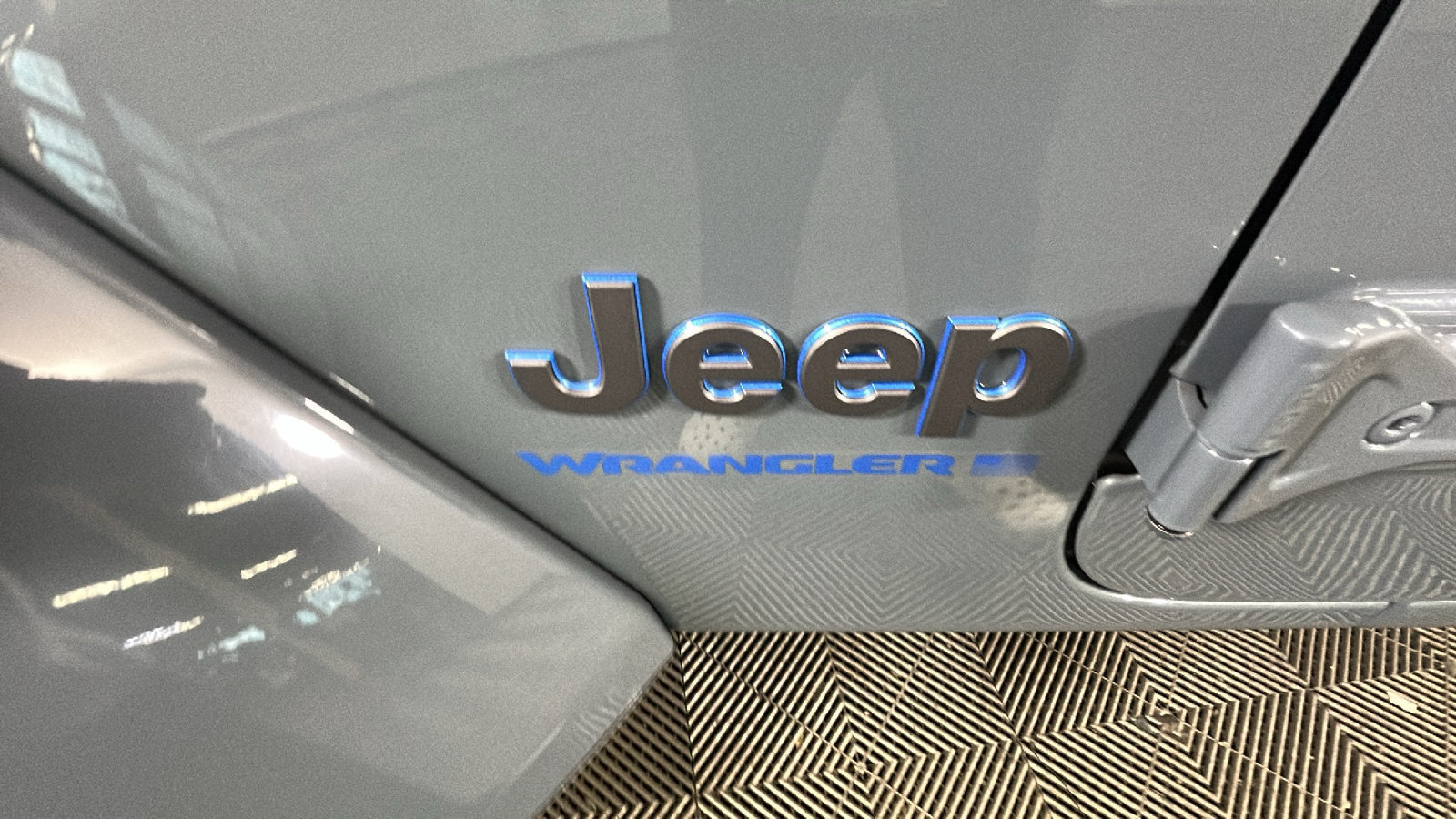 Used 2024 Jeep Wrangler Unlimited AWD/4WD image 10