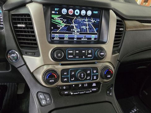 Used 2019 GMC Yukon Denali w/ Denali Ultimate Package AWD/4WD image 38