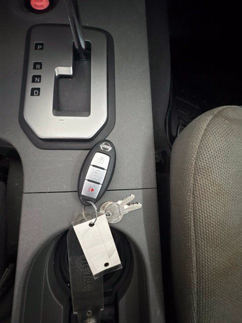 Used 2021 Nissan Frontier SV w/ Midnight Edition Floor Mats AWD/4WD image 10