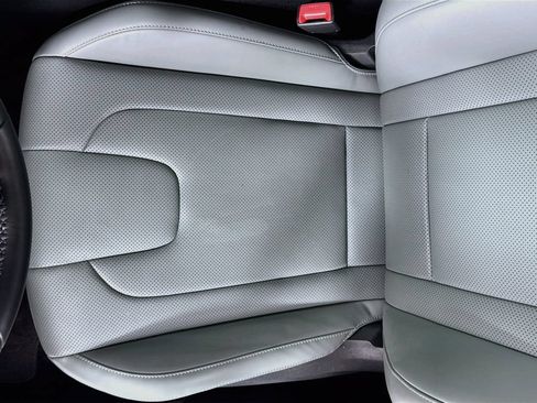 Used 2024 Hyundai Elantra Limited FWD image 20