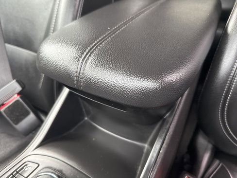 Used 2024 GMC Terrain SLT image 36