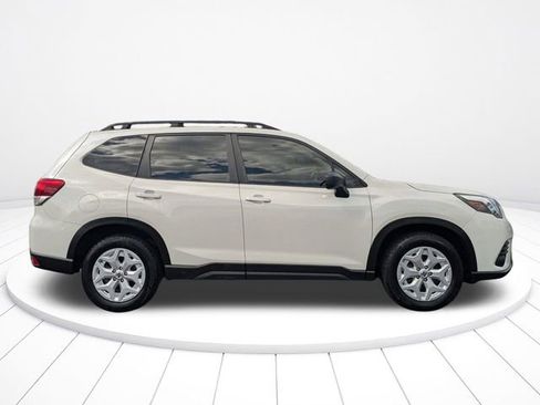 Used 2023 Subaru Forester AWD/4WD image 2