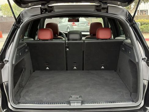 Used 2022 Mercedes-Benz GLC 300 4MATIC image 32