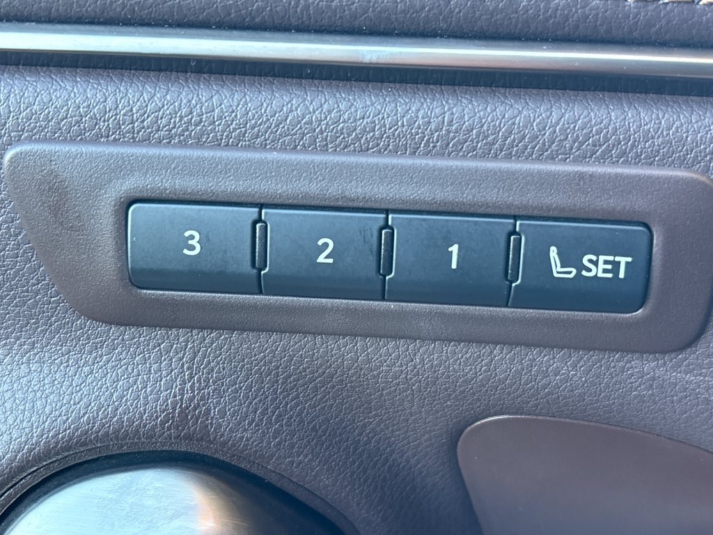 Used 2021 Lexus ES 300h w/ Premium Package FWD image 12