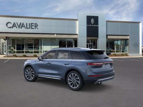 Used 2026 Lincoln Corsair Premiere image 4