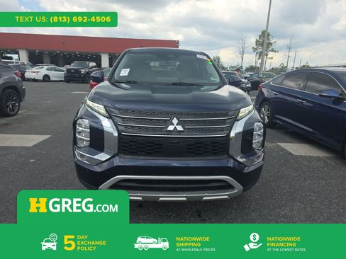 Used 2022 Mitsubishi Outlander SE FWD image 1