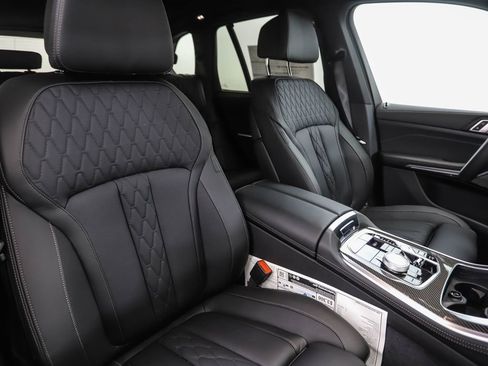 Used 2026 BMW X5 M60i image 33