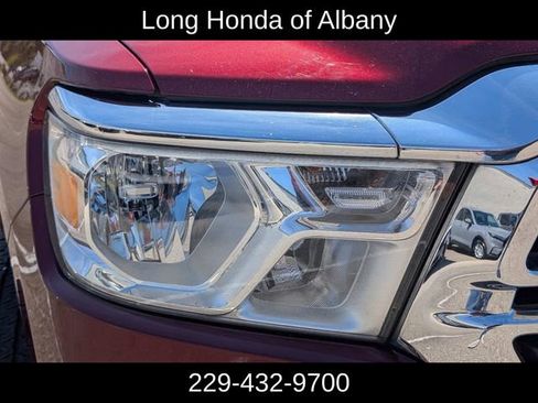 Used 2022 RAM 1500 Big Horn AWD/4WD image 3